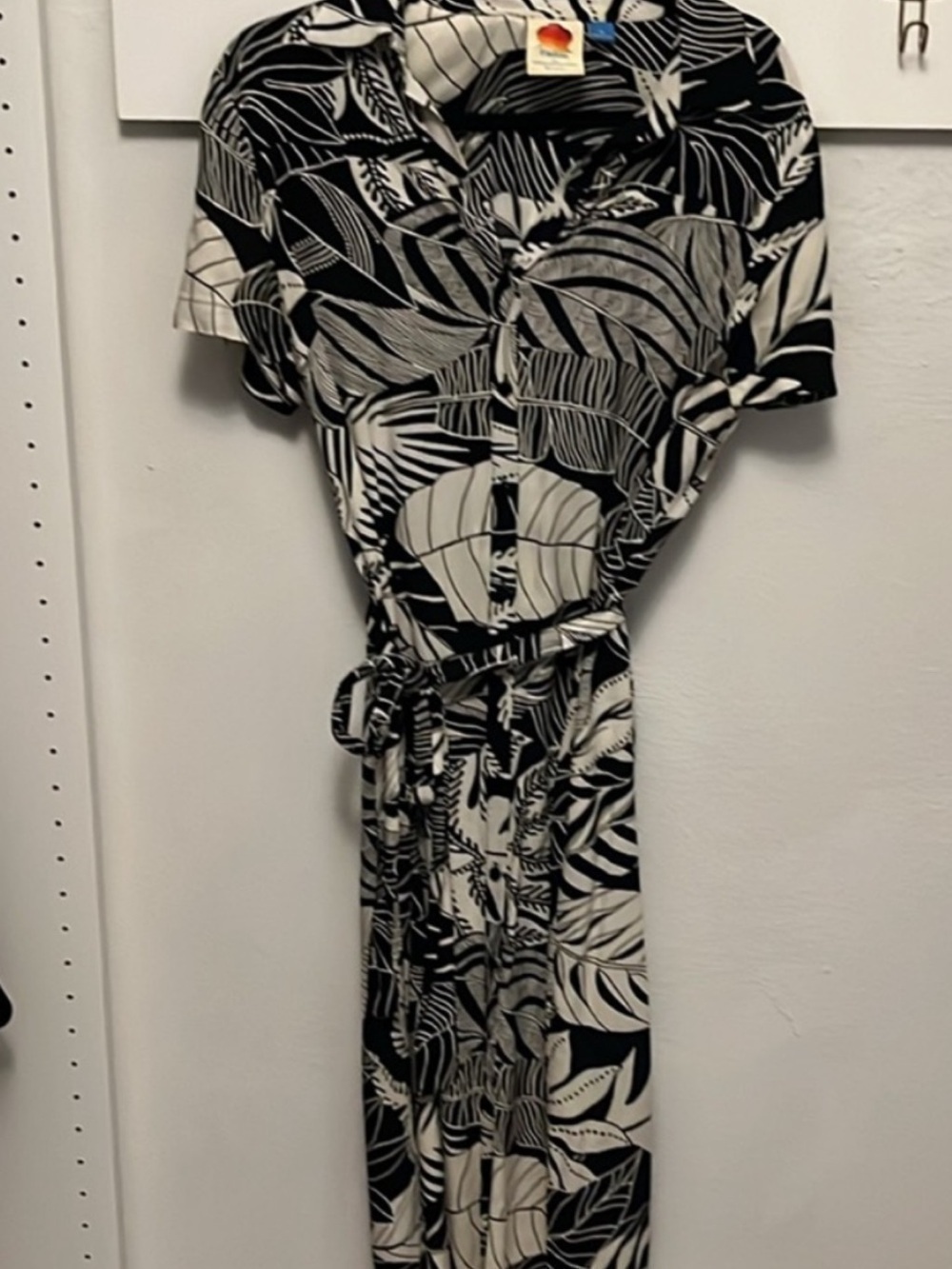 Farm Rio Dress - Picture 8 of 9